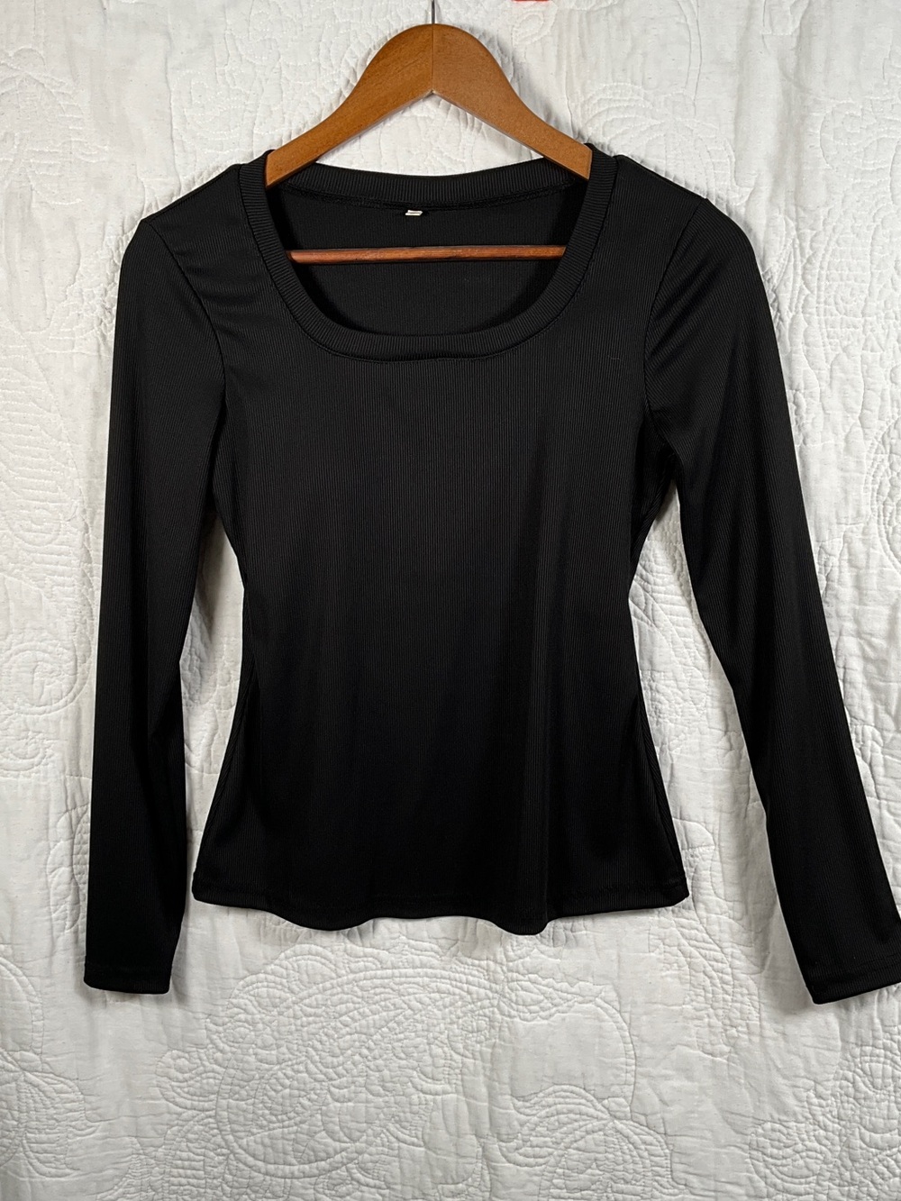 Women's Black Long-Sleeve Scoop Neck Top